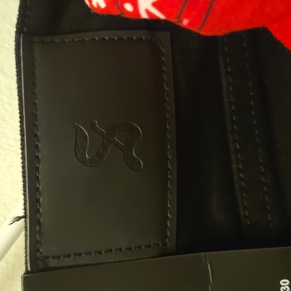 SAINT MORTA NEW JEANS - Picture 9 of 10